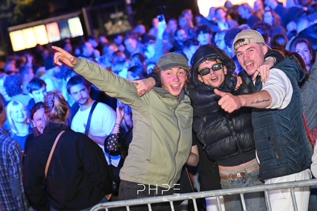 Dorpsdag Heide 2025 feestje toeschouwers